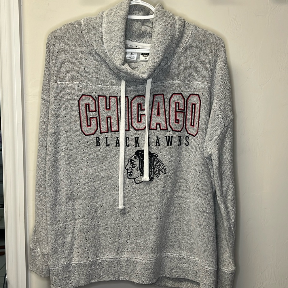 Officially Licensed NHL Pullover Chicago Blackhawks with Mock Neck Size M